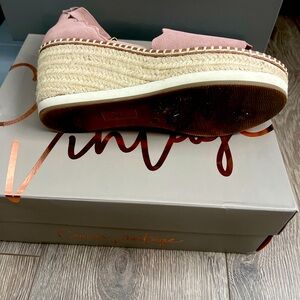 Vince Camuto sandals - Excellent condition